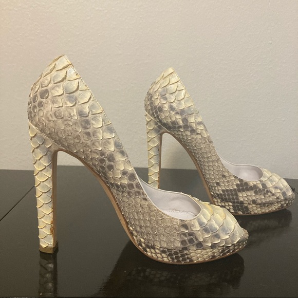 Sergio Rossi Python Peep Toe. - Picture 4 of 11